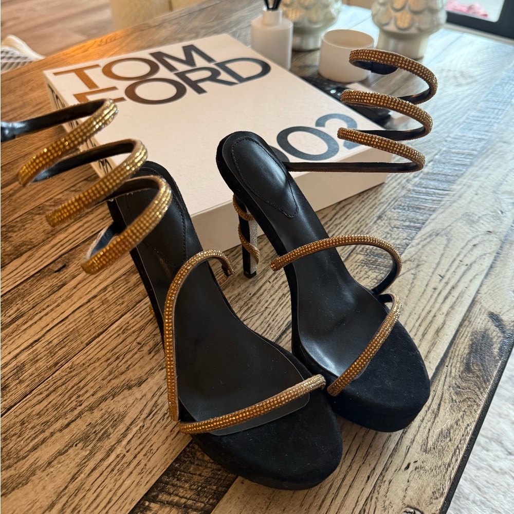 Jessica Bara Heels